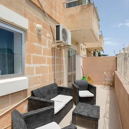 Pinewood Apartment Saint Julian's