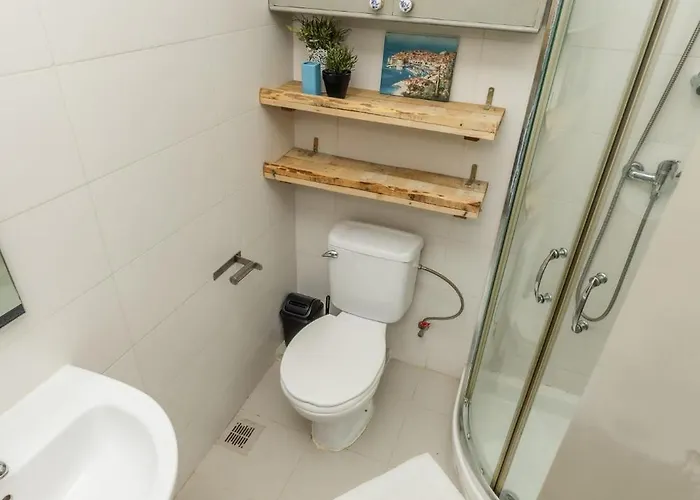 Pinewood * San Julián