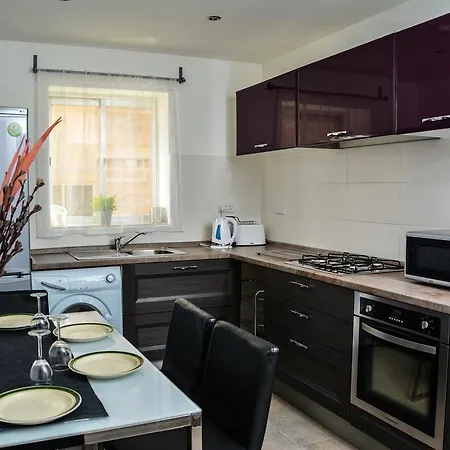 Apartment Pinewood *